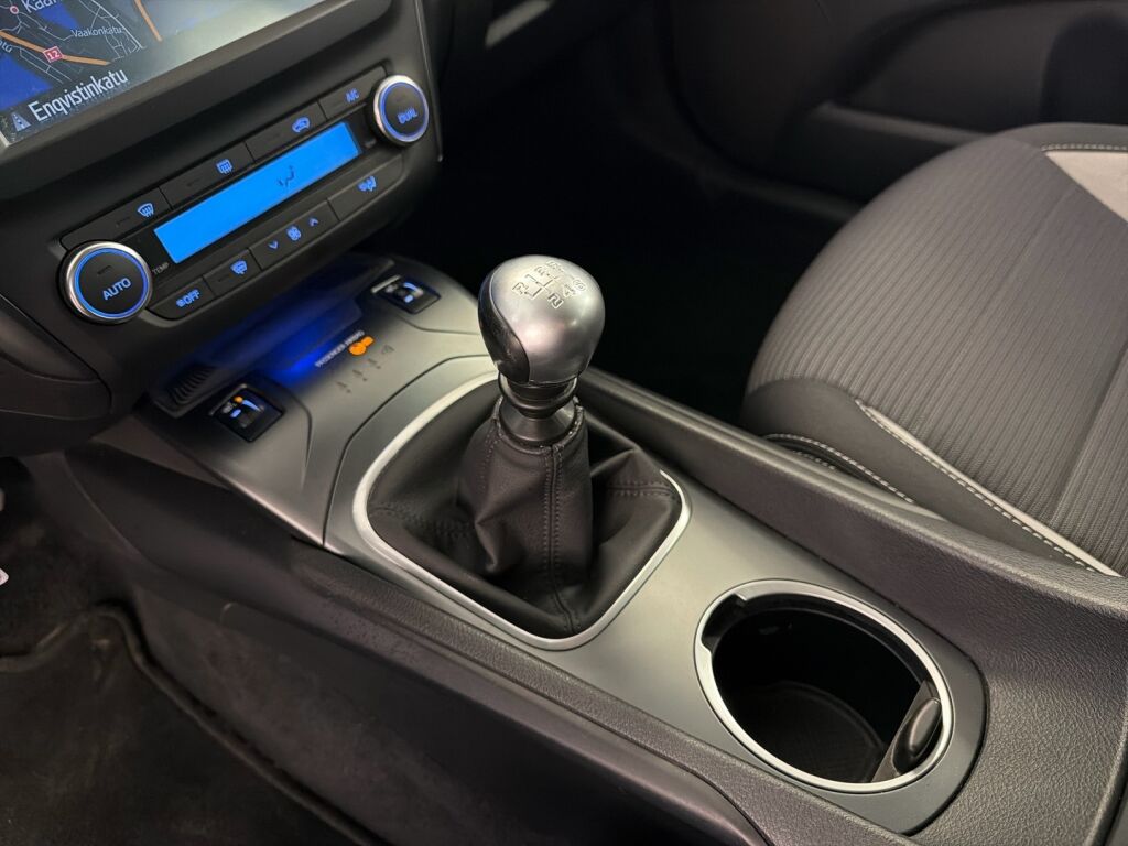 Toyota Avensis 2017 Harmaa