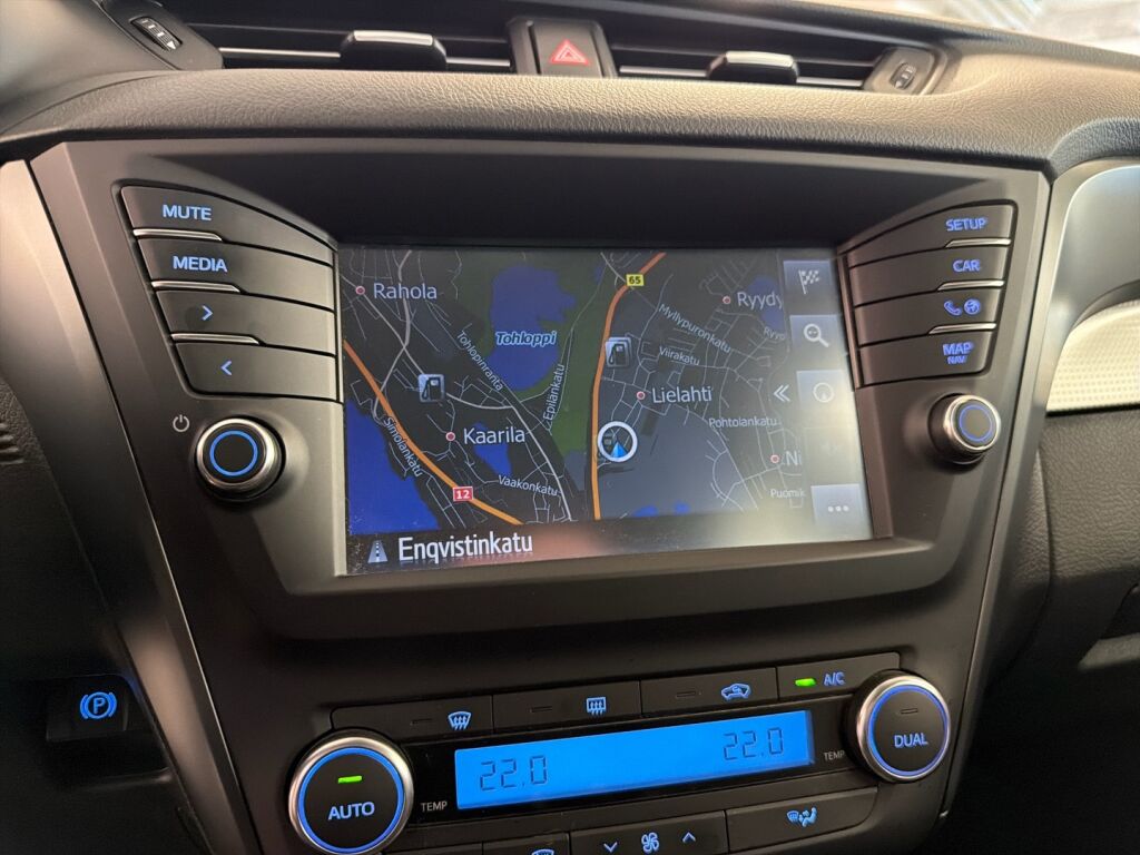 Toyota Avensis 2017 Harmaa