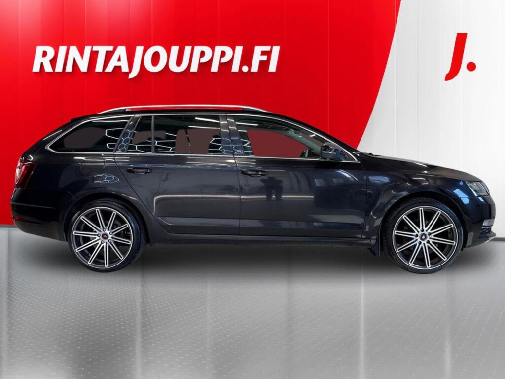Skoda Octavia 2018 Musta