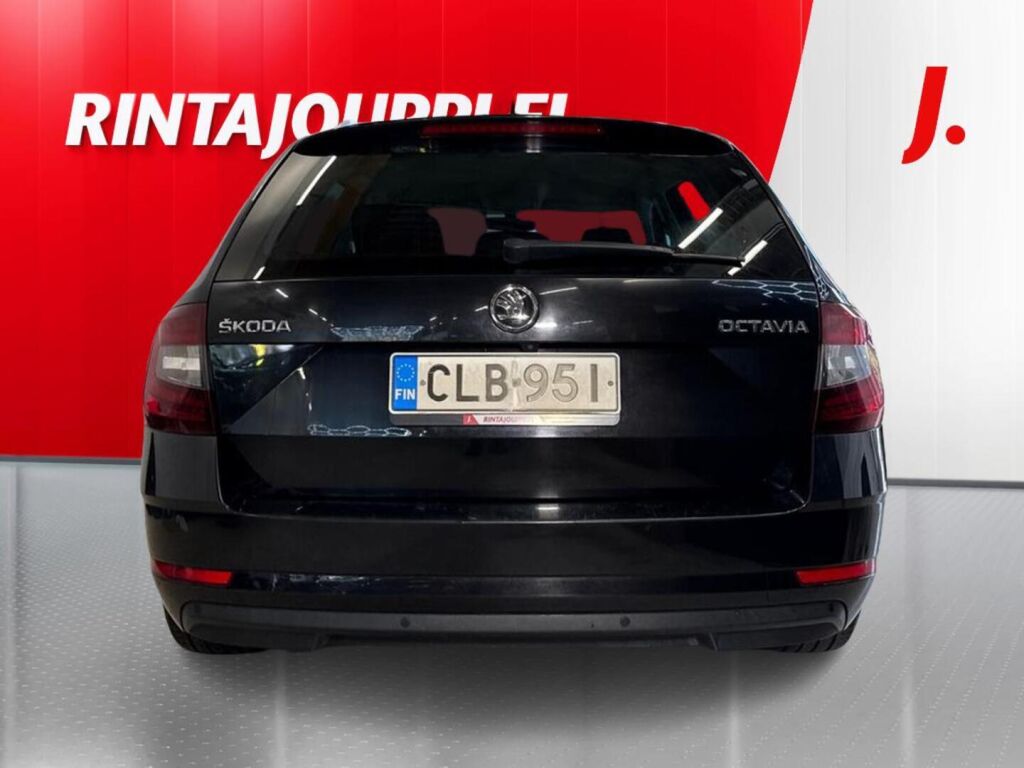 Skoda Octavia 2018 Musta