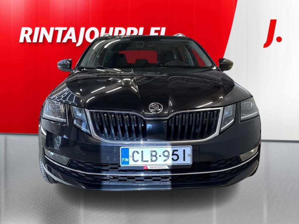 Skoda Octavia 2018 Musta