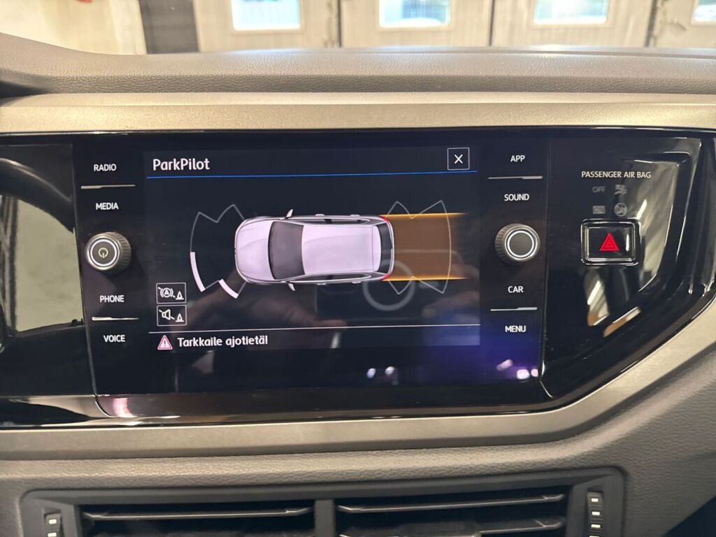 Volkswagen Polo 2018 Musta