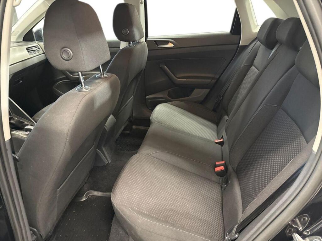 Volkswagen Polo 2018 Musta