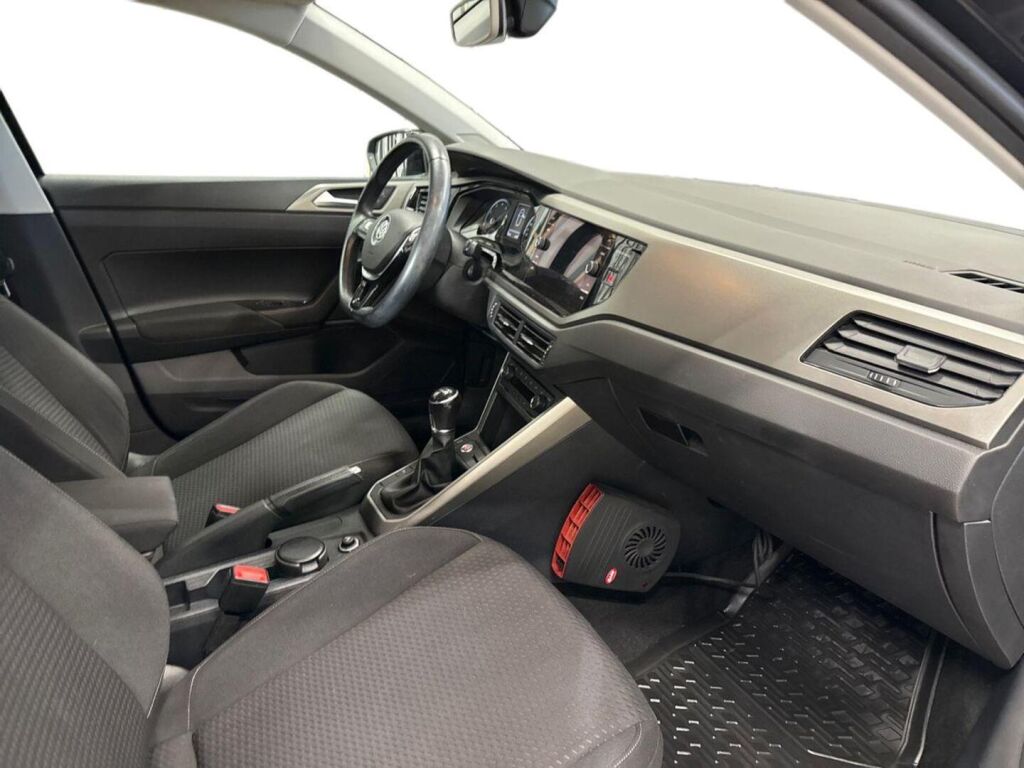 Volkswagen Polo 2018 Musta