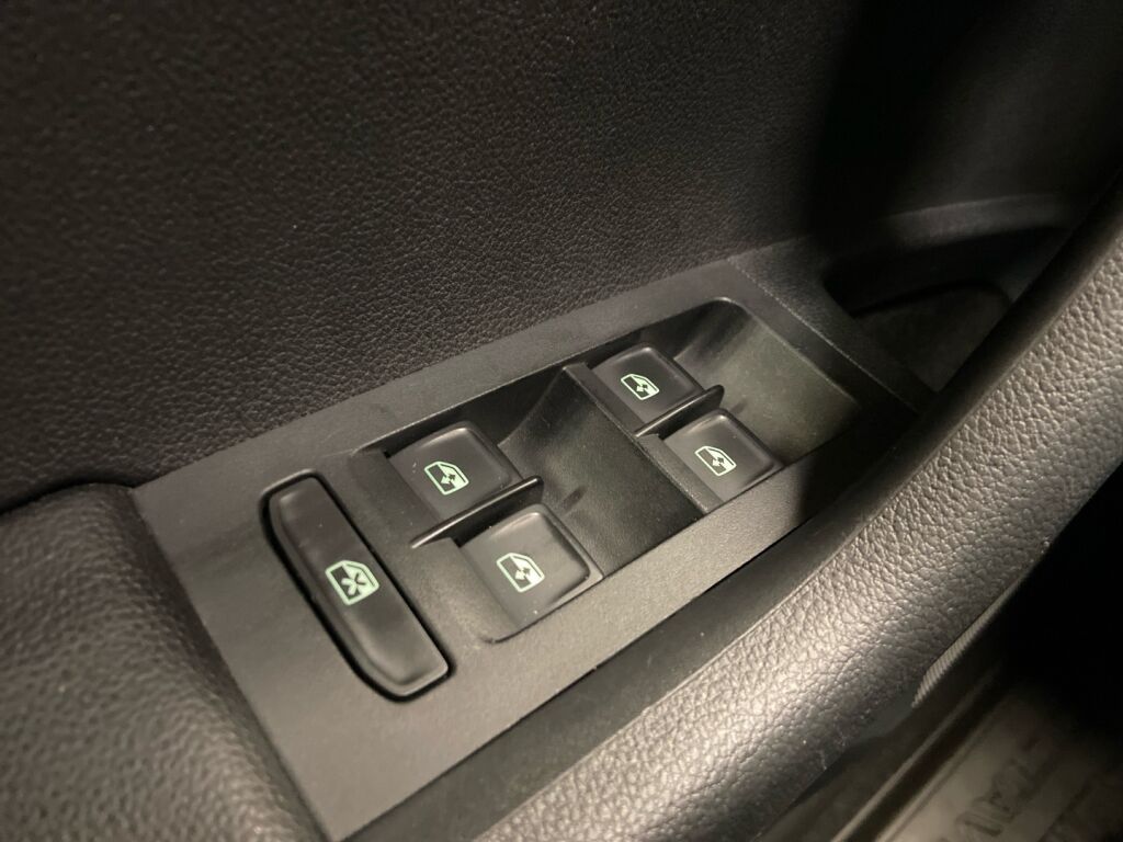 Skoda Octavia 2017 Punainen