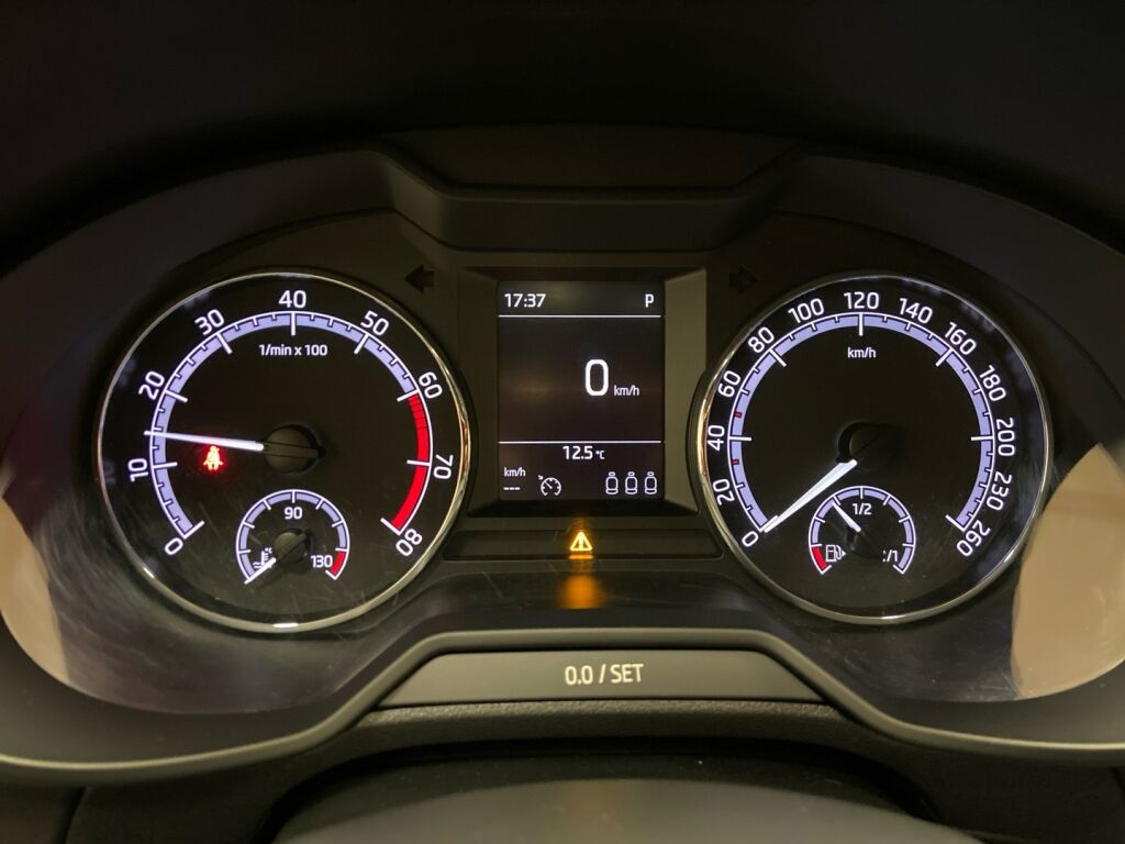 Skoda Octavia 2017 Punainen