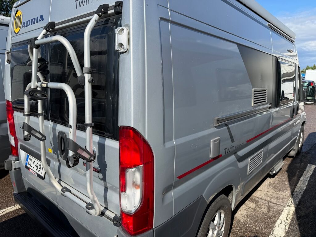 Adria Twin 2018 Harmaa
