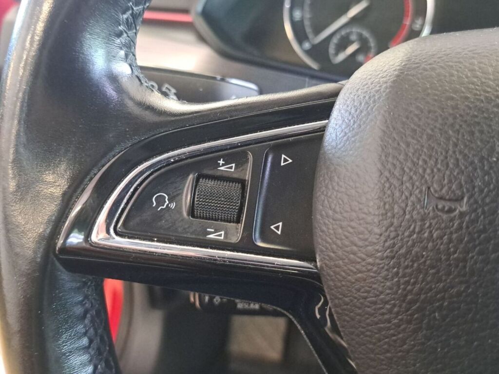 Skoda Superb 2018 Sininen