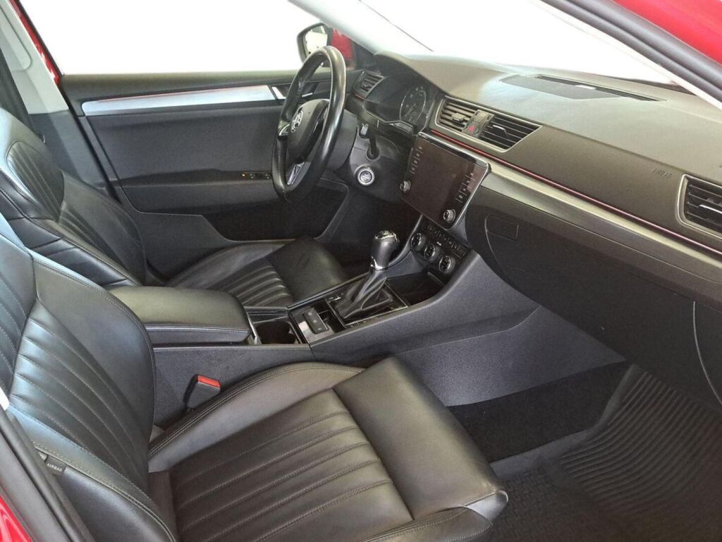Skoda Superb 2018 Sininen