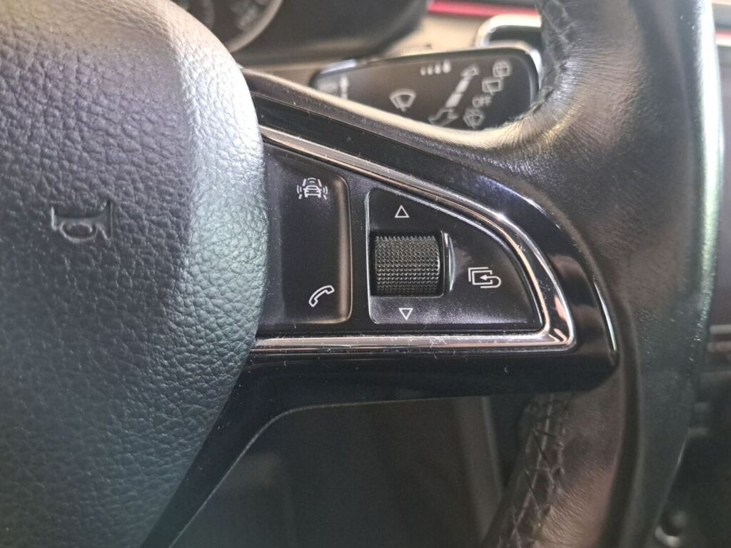 Skoda Superb 2018 Sininen