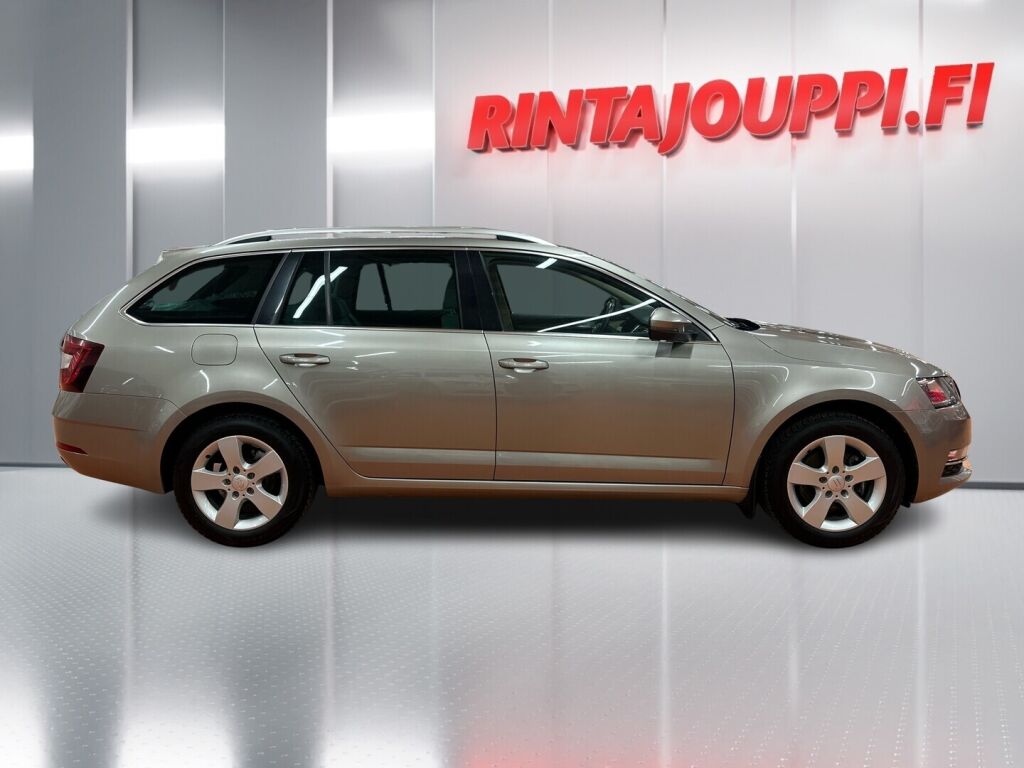 Skoda Octavia 2017 Ruskea (beige)