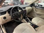 Skoda Octavia 2017 Ruskea (beige)