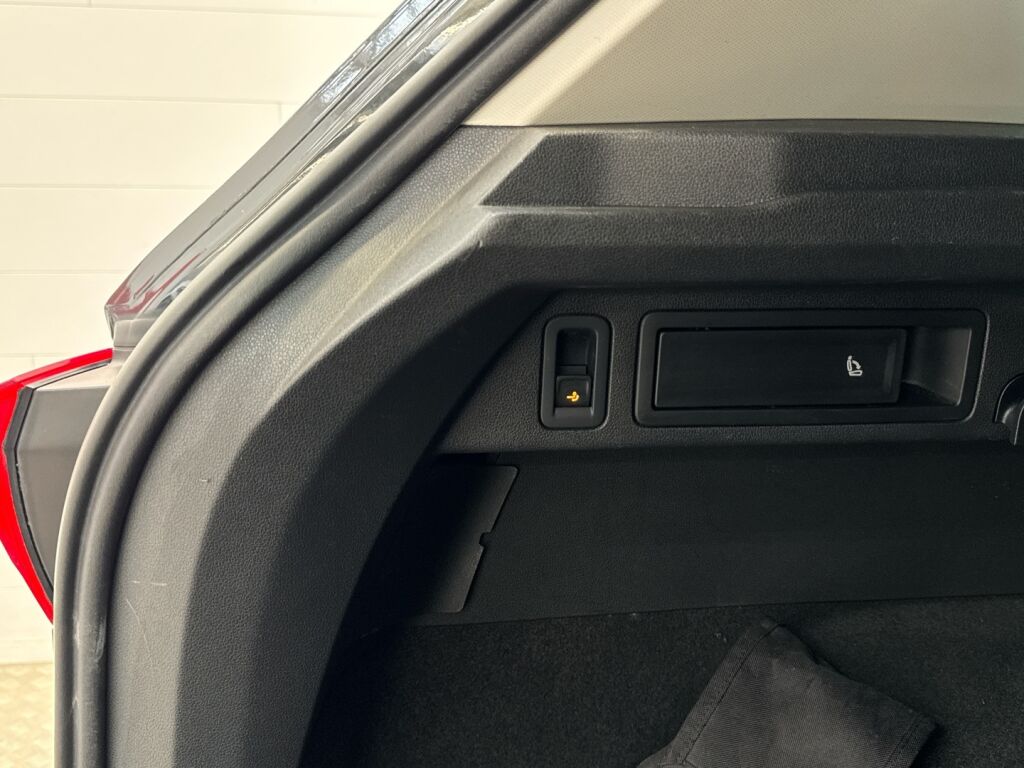 Volkswagen Tiguan 2018 Punainen