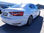 Skoda Superb 2018 Valkoinen