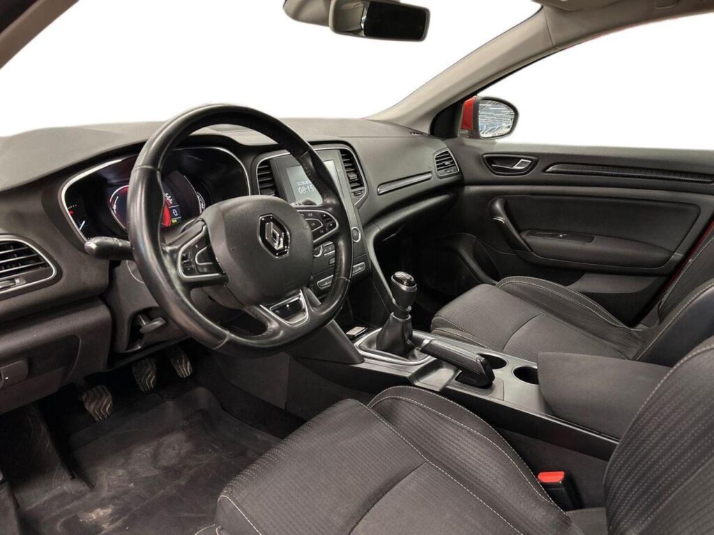 Renault Megane 2016 Punainen