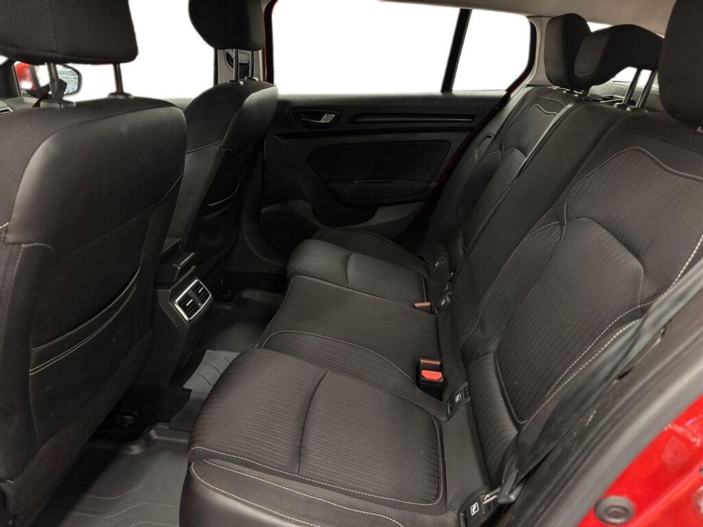 Renault Megane 2016 Punainen