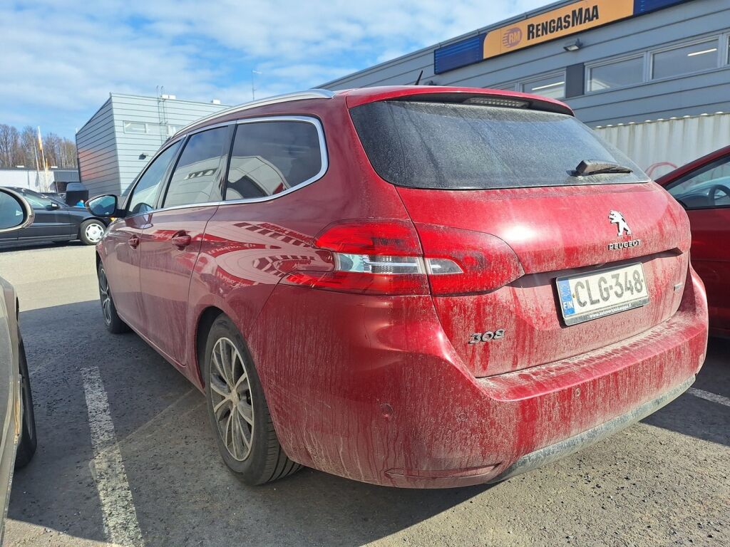 Peugeot 308 2017 Punainen