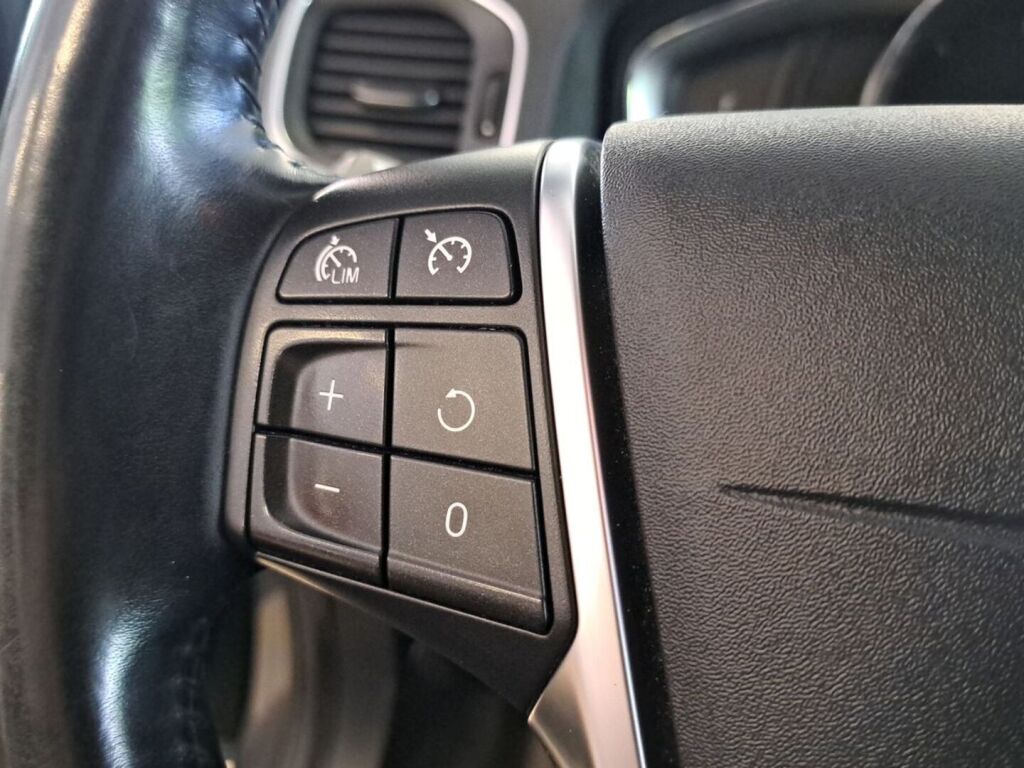Volvo S60 2018 Harmaa