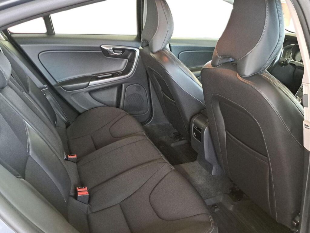 Volvo S60 2018 Harmaa