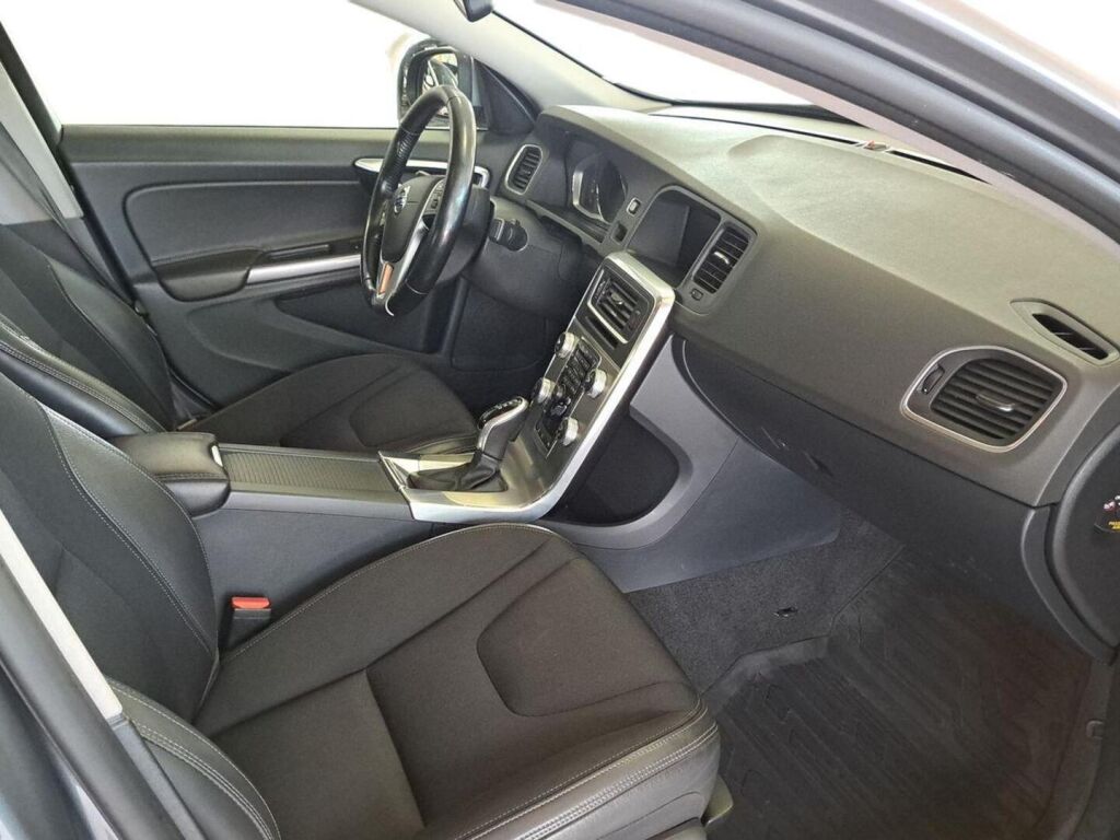 Volvo S60 2018 Harmaa