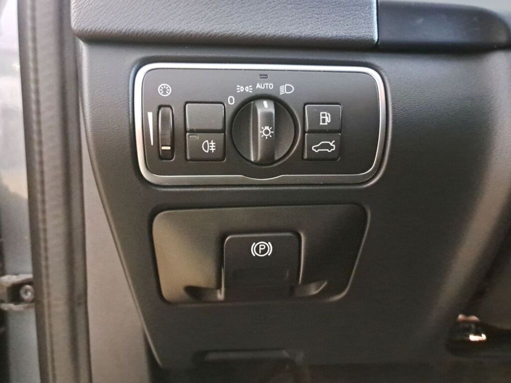 Volvo S60 2018 Harmaa