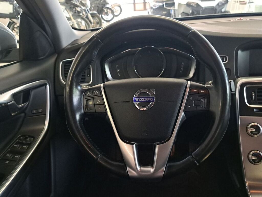 Volvo S60 2018 Harmaa
