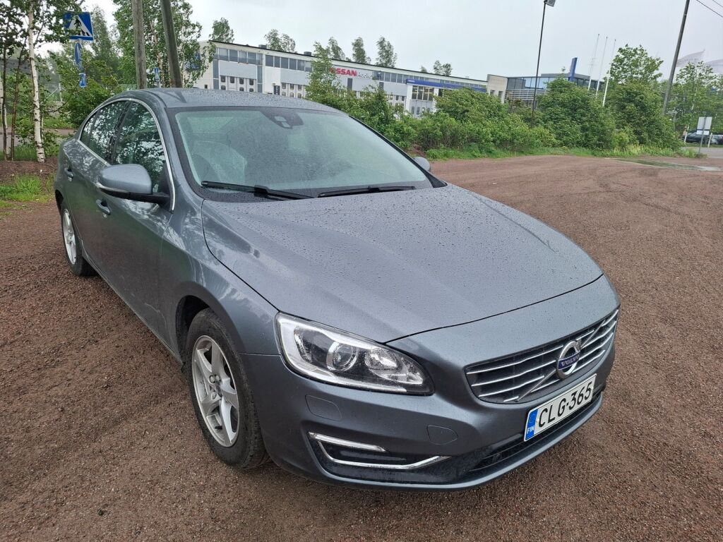 Volvo S60 2018 Harmaa