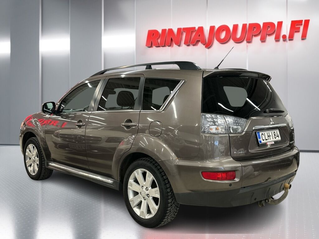 Mitsubishi Outlander 2011 Ruskea (beige)
