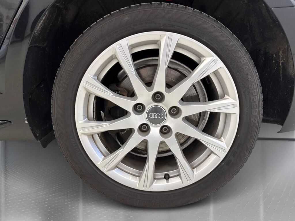 Audi A4 2016 Musta
