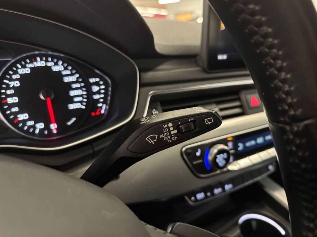 Audi A4 2016 Musta