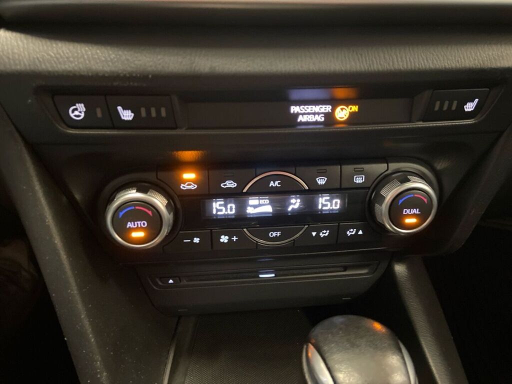 Mazda Mazda3 2018 Valkoinen