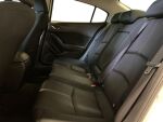 Mazda Mazda3 2018 Valkoinen