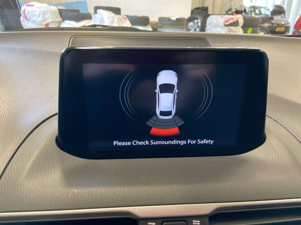 Mazda Mazda3 2018 Valkoinen