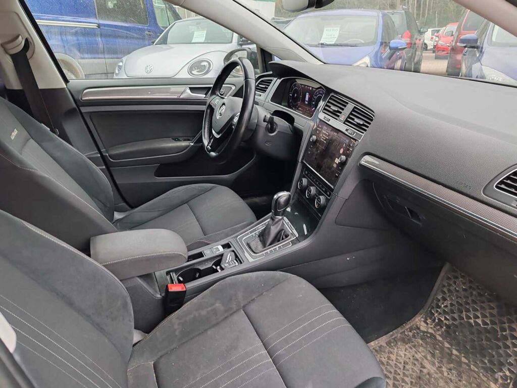 Volkswagen Golf 2018 Harmaa