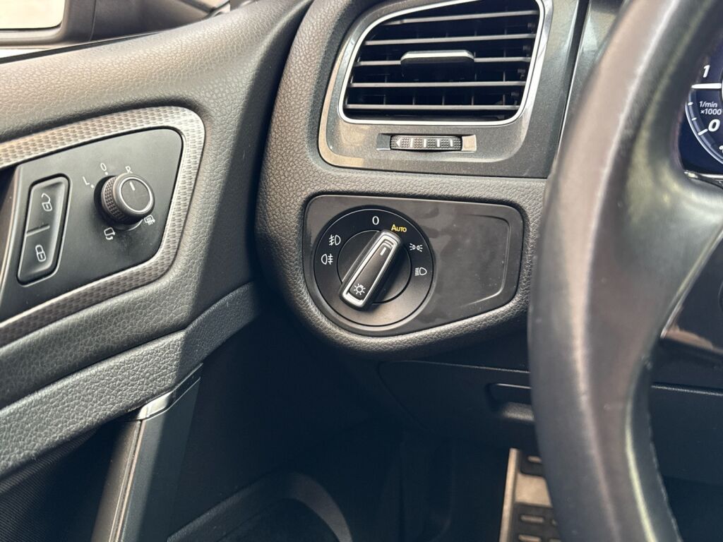 Volkswagen Golf 2018 Harmaa