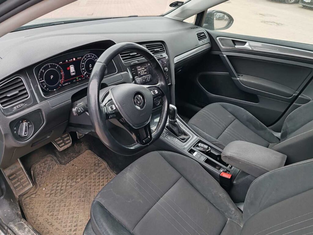 Volkswagen Golf 2018 Harmaa