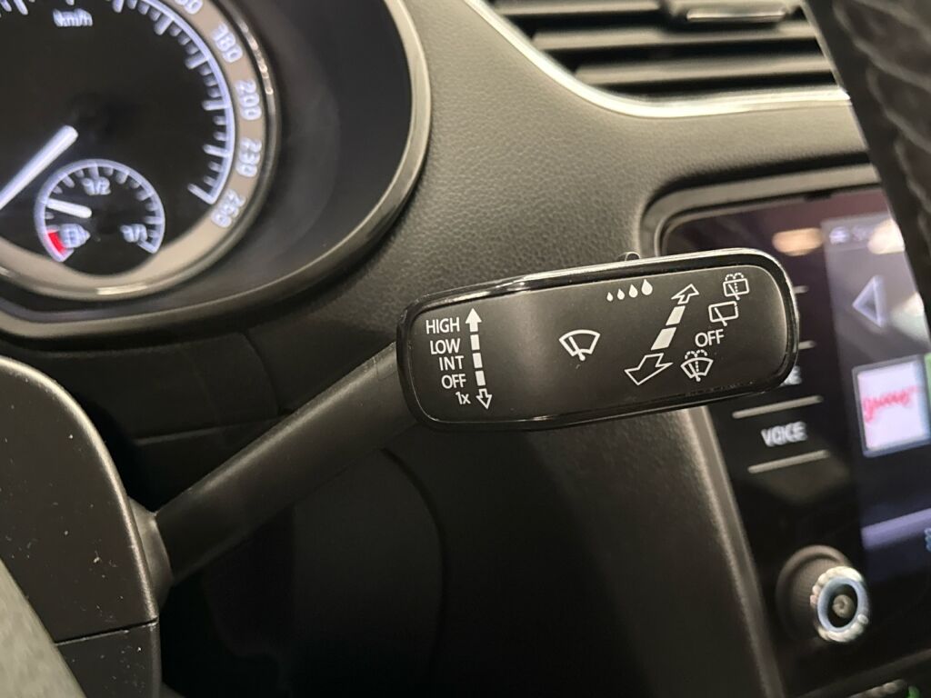 Skoda Octavia 2018 Harmaa