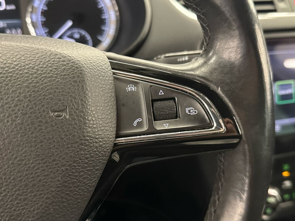 Skoda Octavia 2018 Harmaa