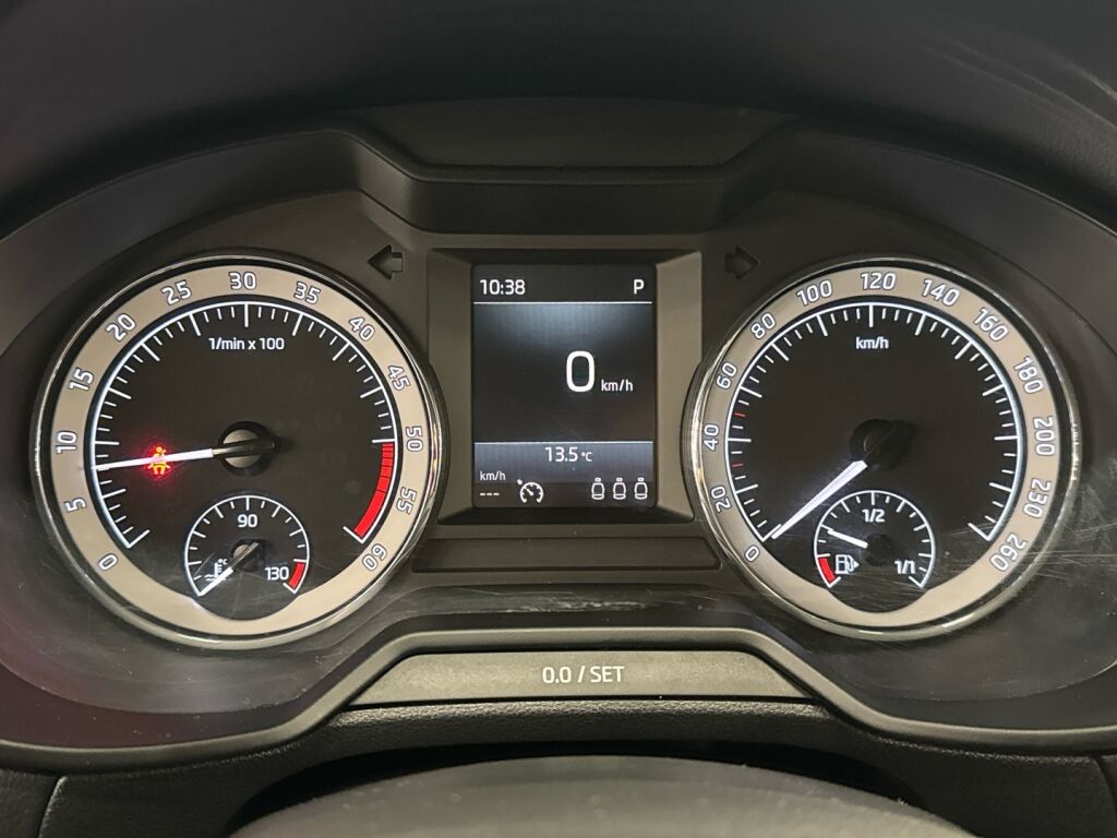 Skoda Octavia 2018 Harmaa