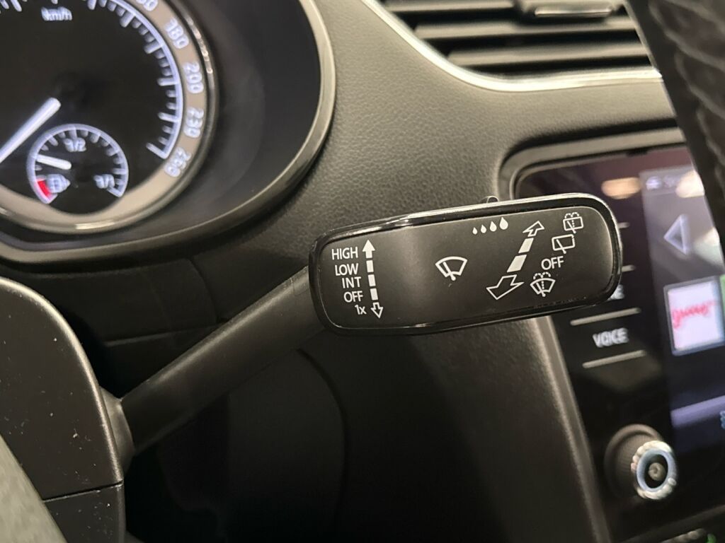 Skoda Octavia 2018 Harmaa
