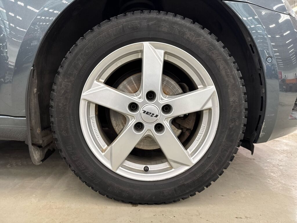 Skoda Octavia 2018 Harmaa