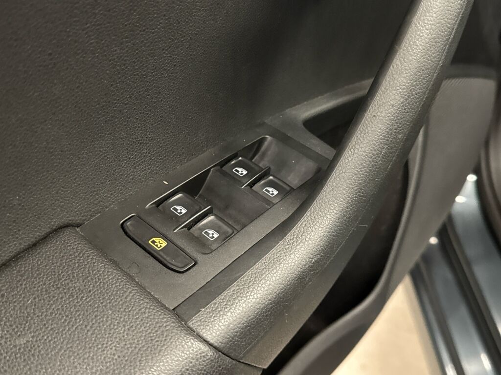 Skoda Octavia 2018 Harmaa