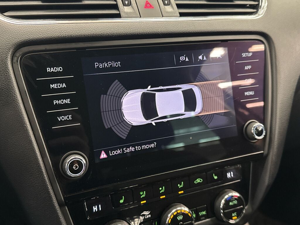 Skoda Octavia 2018 Harmaa