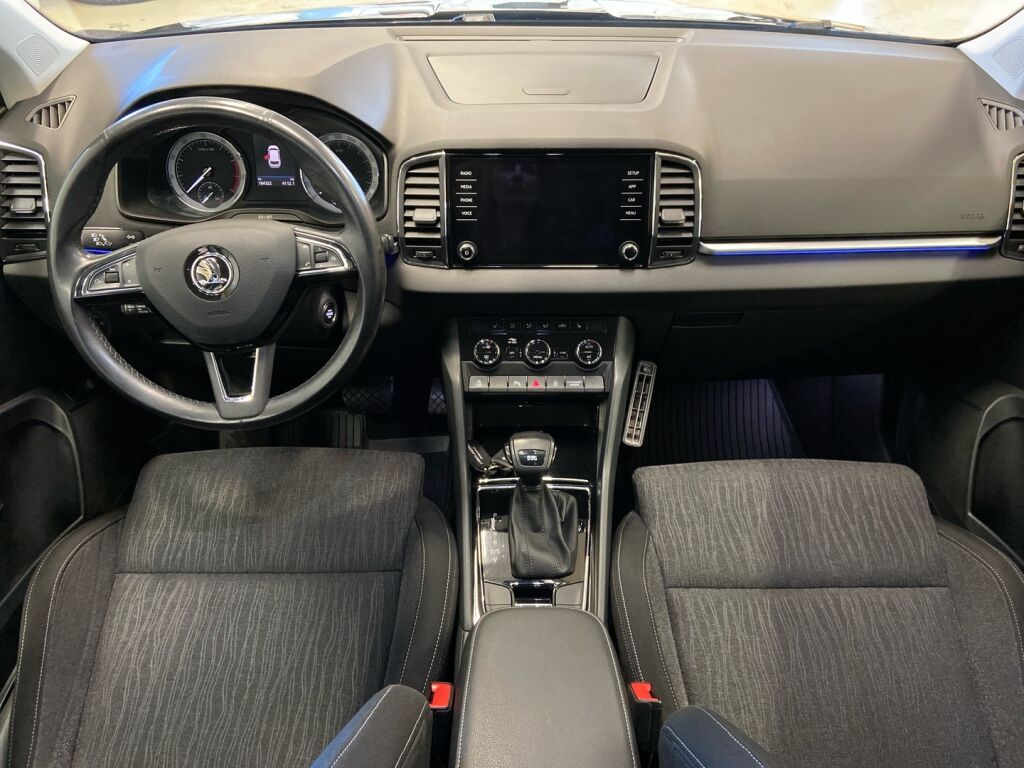 Skoda Karoq 2018 Musta