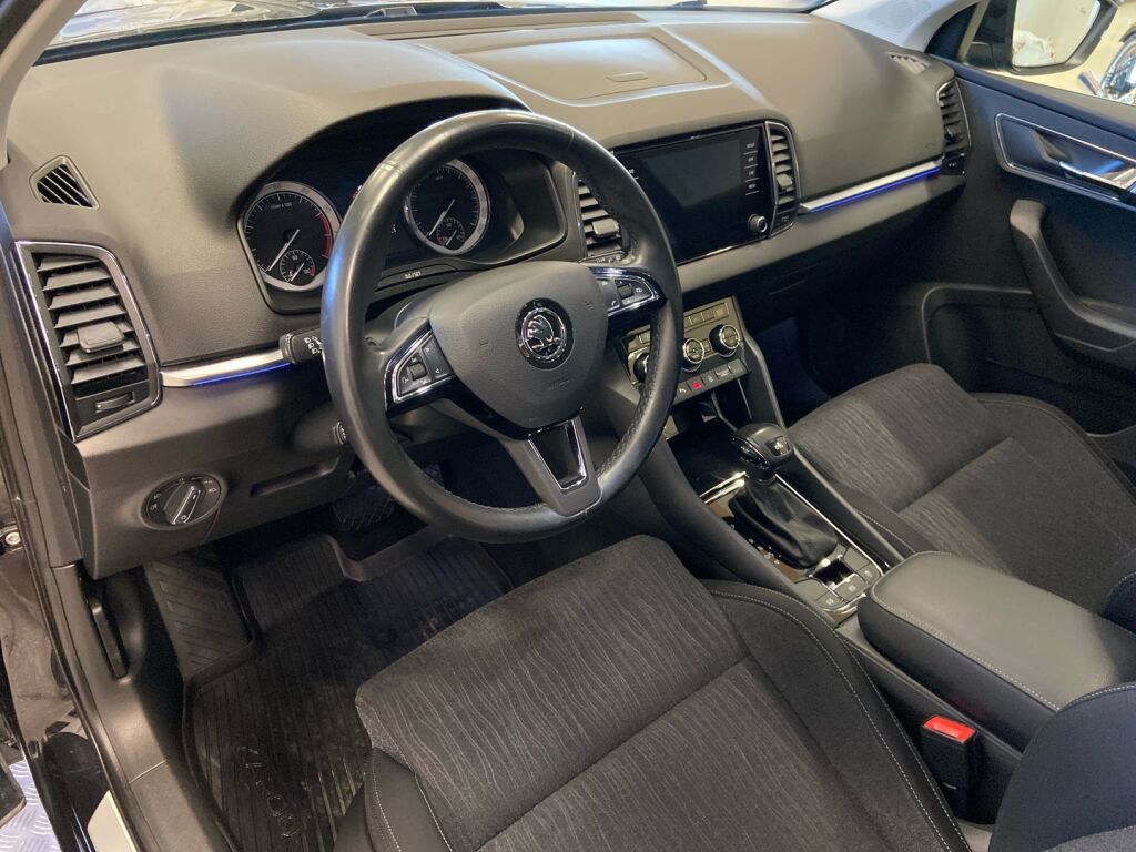 Skoda Karoq 2018 Musta