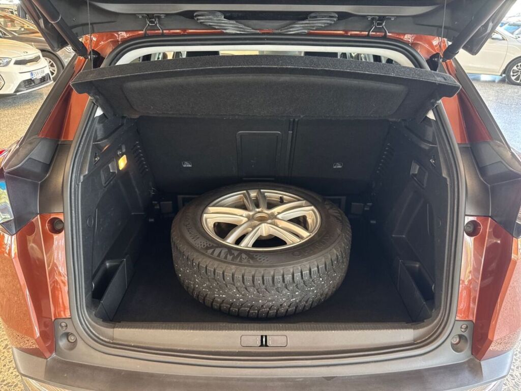Peugeot 3008 2018 Ruskea (beige)