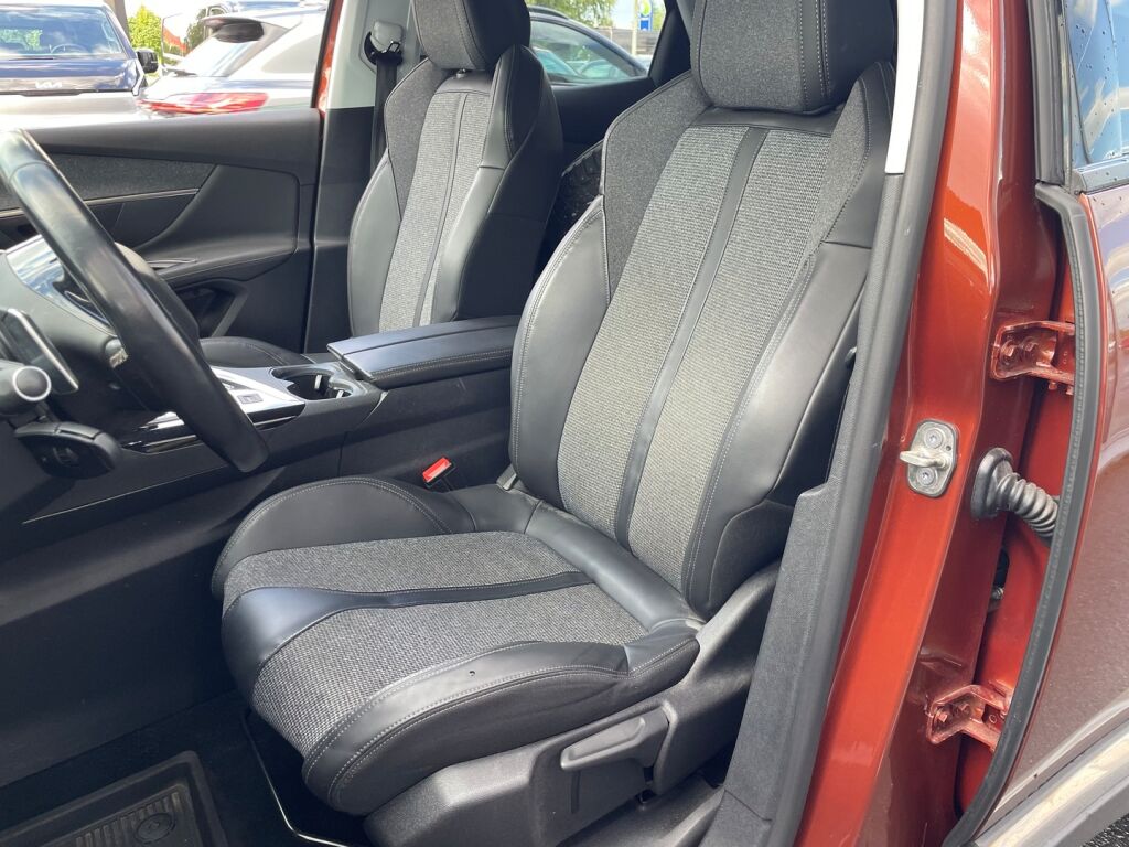 Peugeot 3008 2018 Ruskea (beige)