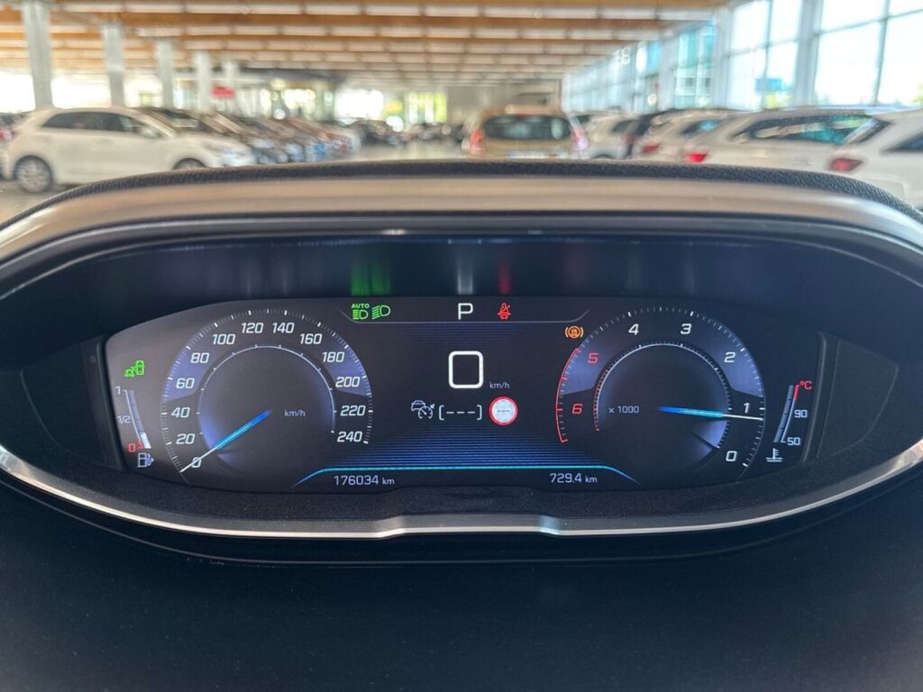 Peugeot 3008 2018 Ruskea (beige)