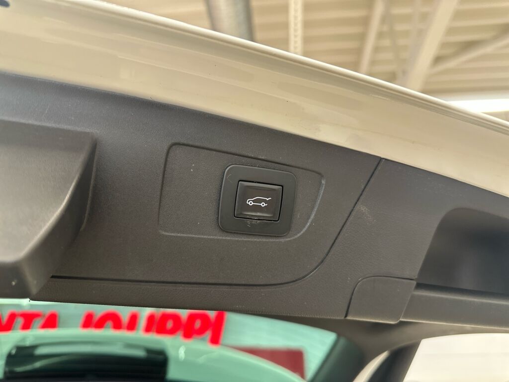 Opel Insignia 2018 Valkoinen