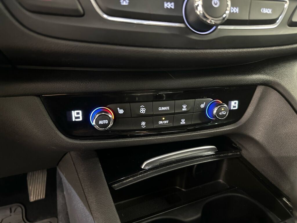 Opel Insignia 2018 Valkoinen